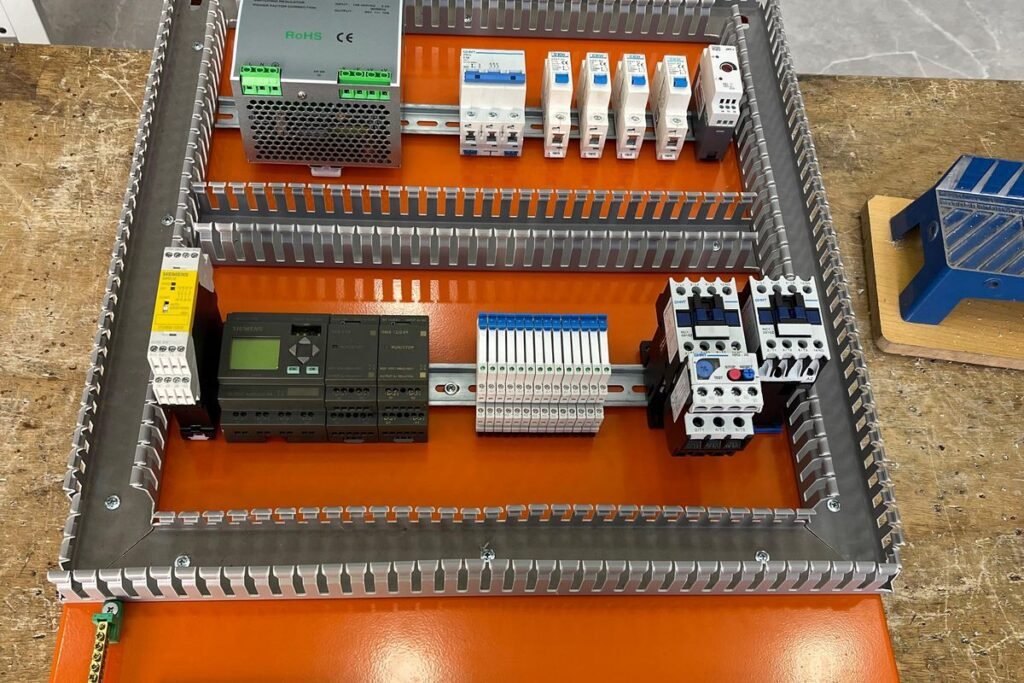 Painel Elétrico de Comando em Curitiba